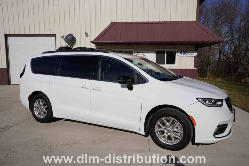 2024 FWD Pacifica Mini-T Campervan – Low Miles, New Conversion